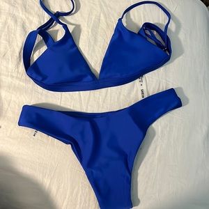 New never worn triangle/thong bikini set